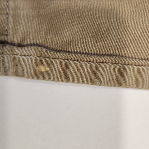 Gap broken in straight leg khaki sz4 slight dot loss color see pic - Picture 3 of 4